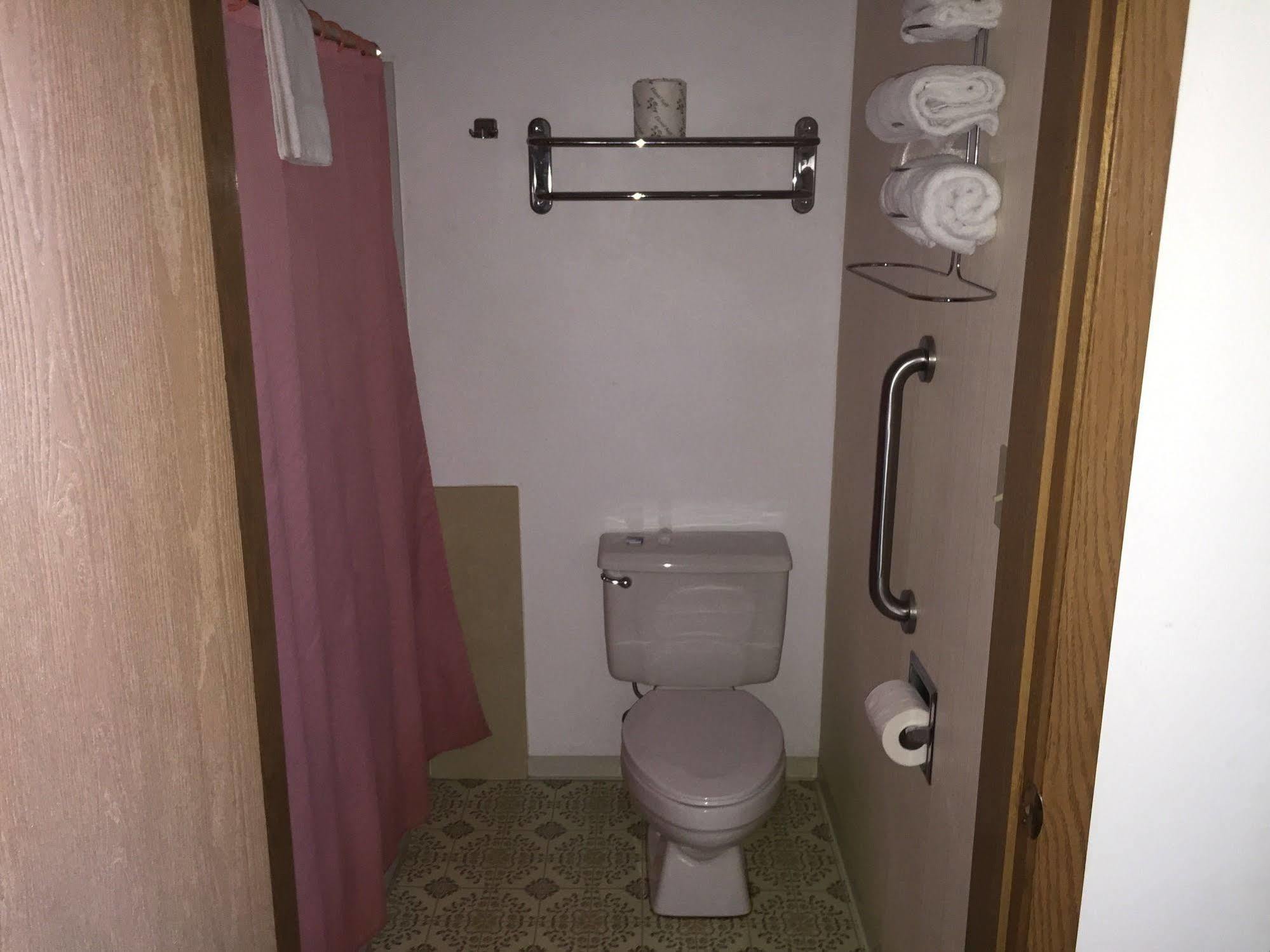 The Davenport Motel Екстер'єр фото