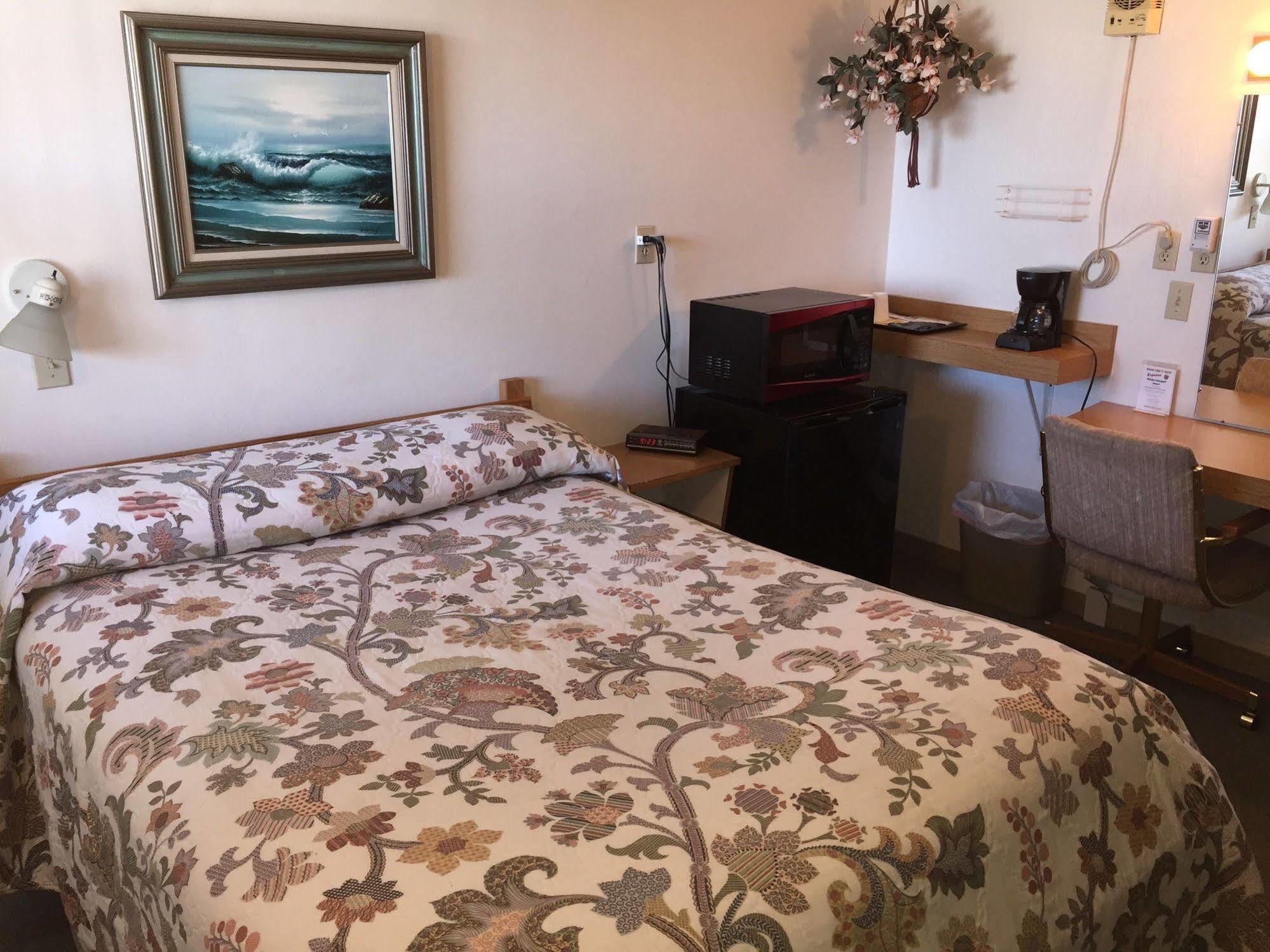The Davenport Motel Екстер'єр фото