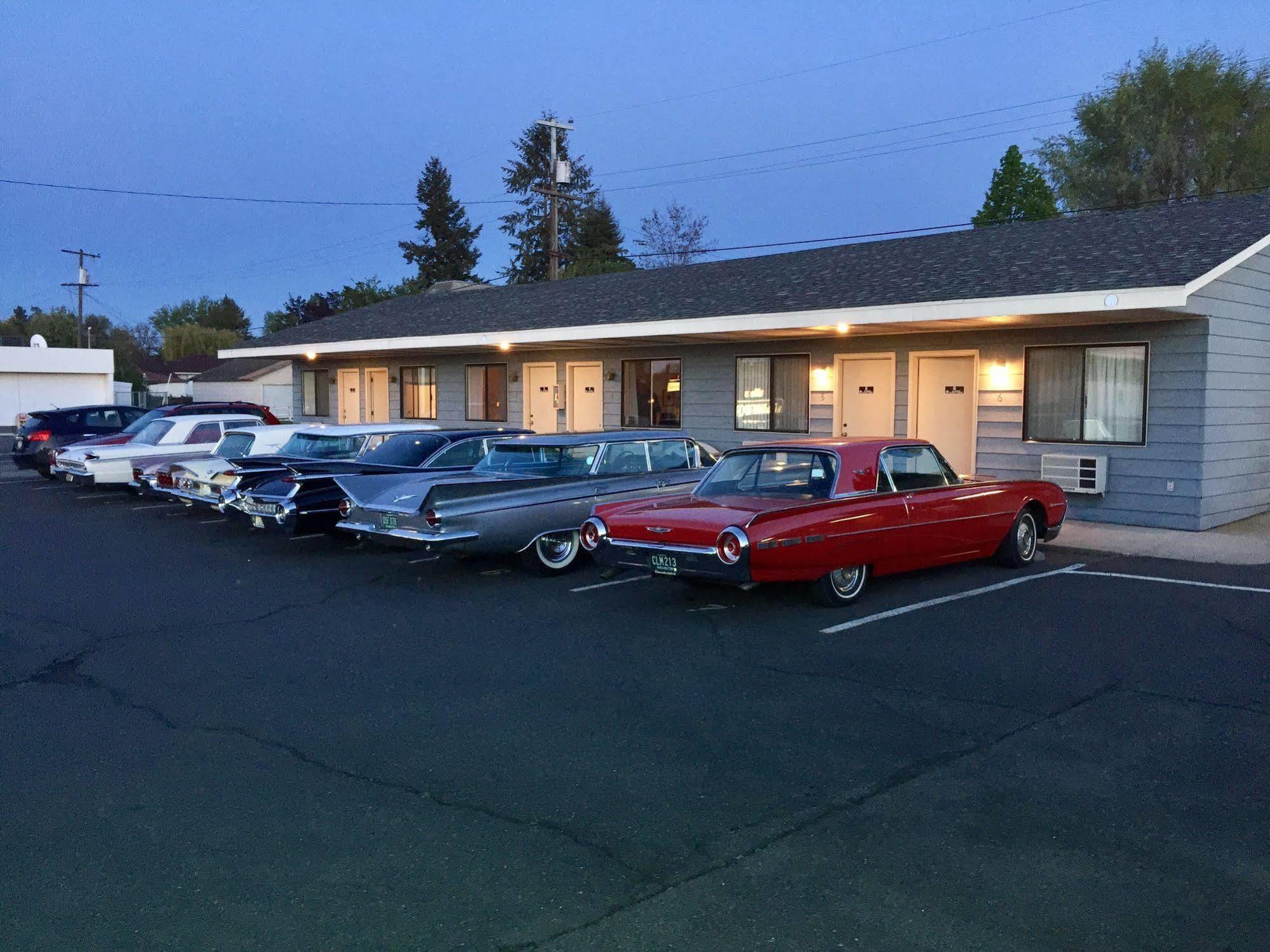 The Davenport Motel Екстер'єр фото